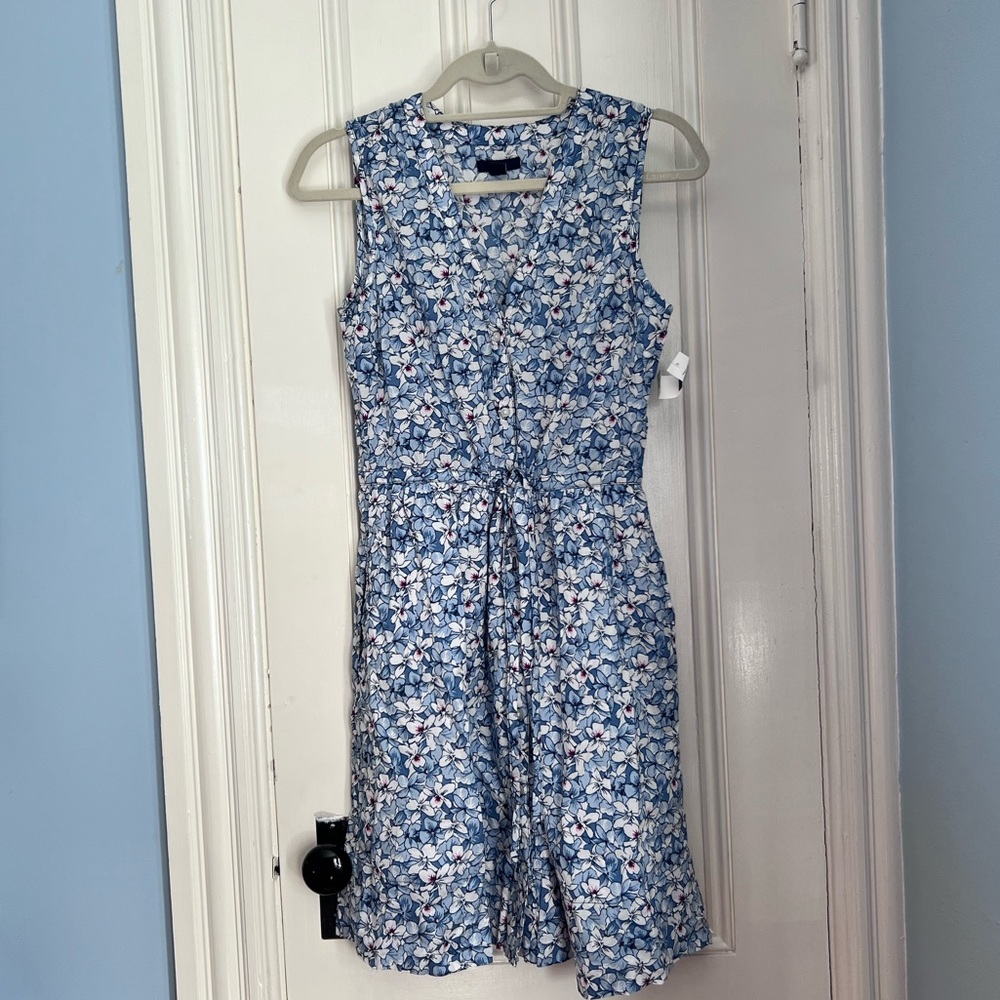 NWT Gap floral dress button front drawstring with pockets